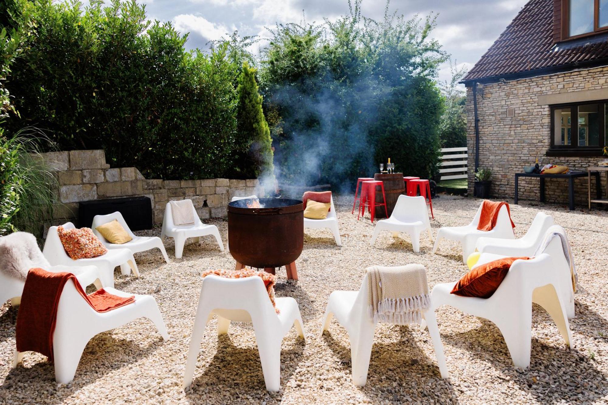 브리스틀 The West Barn Near Bath, Sleeps 24 And 2 Hot Tubs 빌라 외부 사진