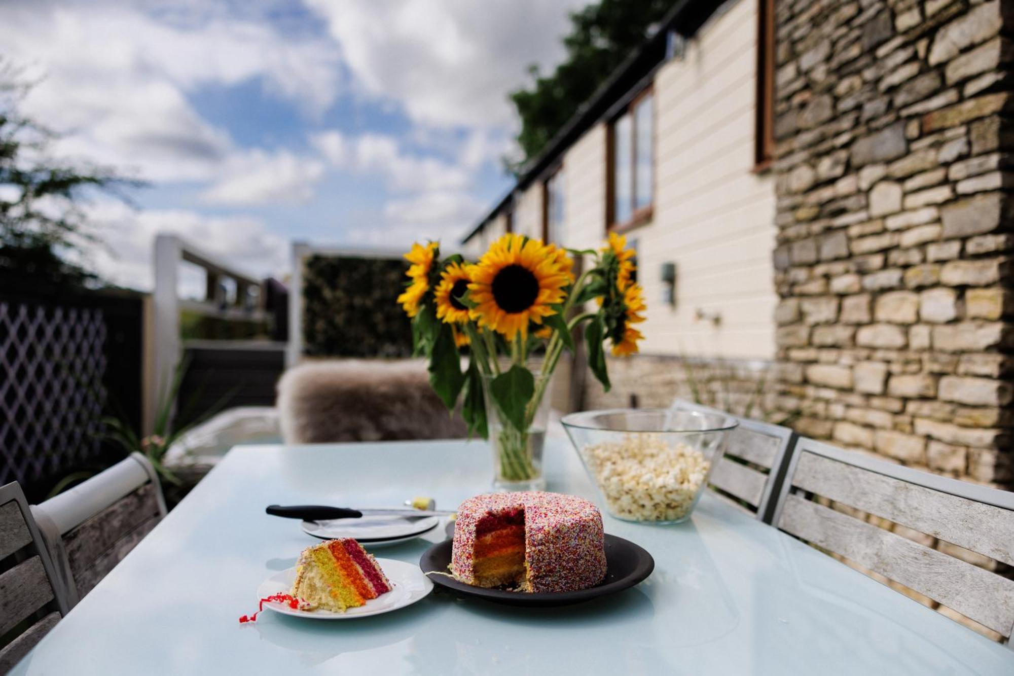 브리스틀 The West Barn Near Bath, Sleeps 24 And 2 Hot Tubs 빌라 외부 사진