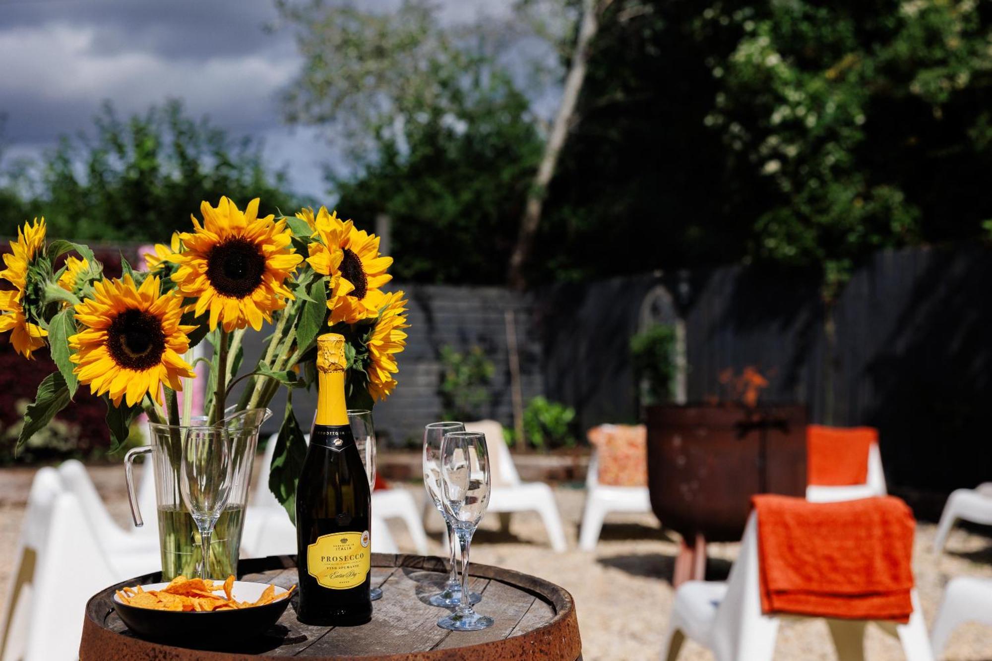 브리스틀 The West Barn Near Bath, Sleeps 24 And 2 Hot Tubs 빌라 외부 사진