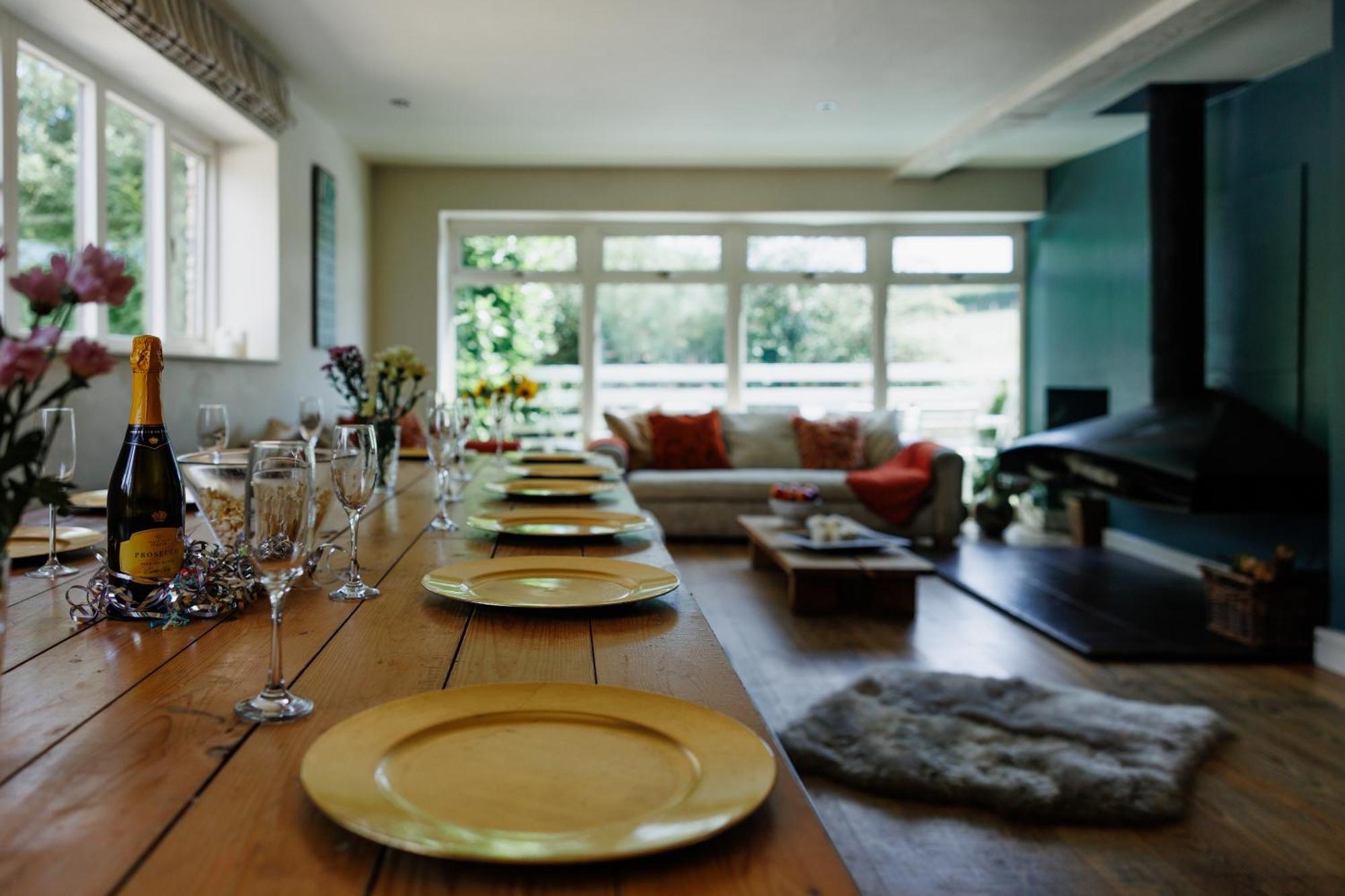 브리스틀 The West Barn Near Bath, Sleeps 24 And 2 Hot Tubs 빌라 외부 사진