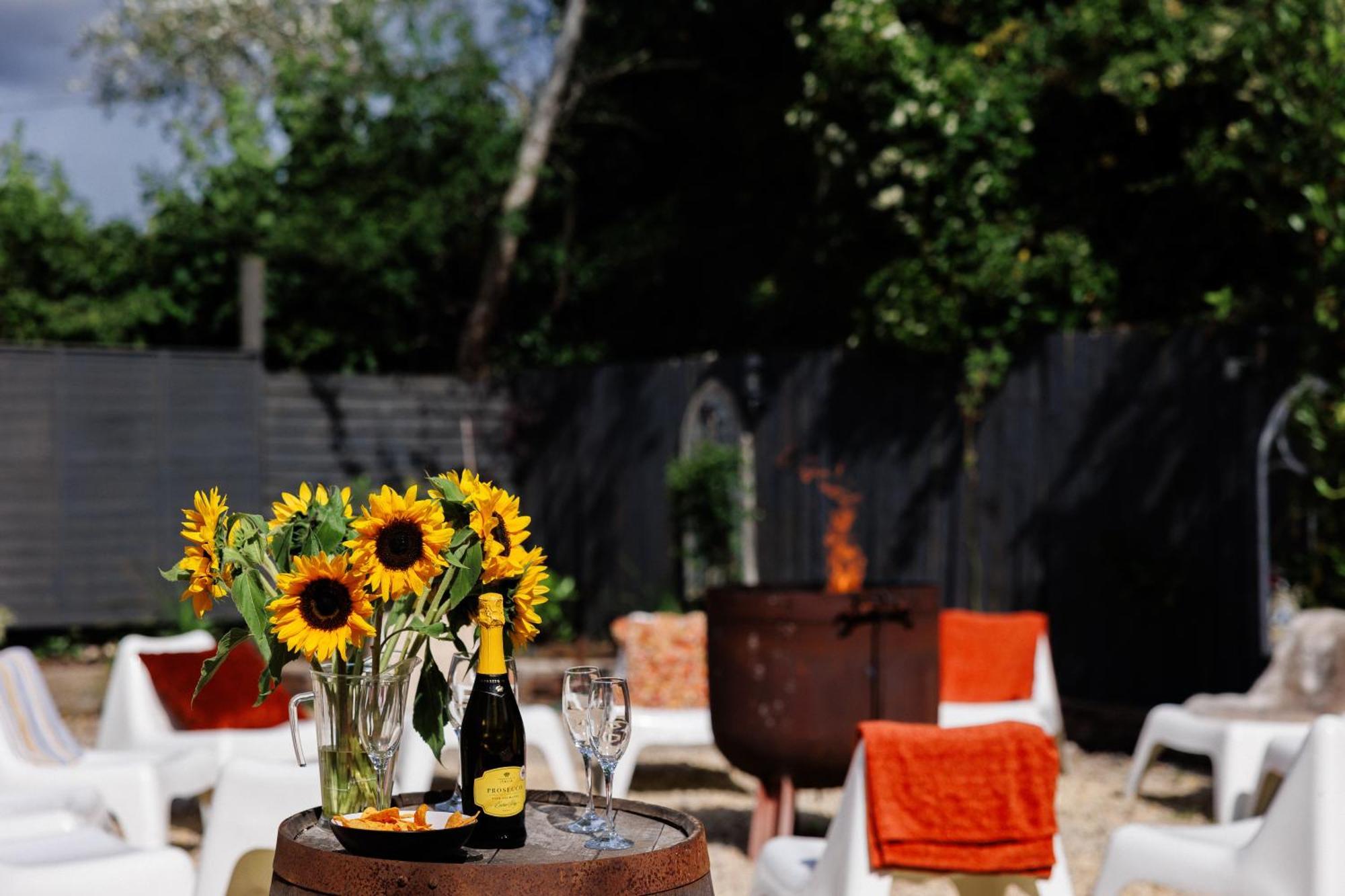 브리스틀 The West Barn Near Bath, Sleeps 24 And 2 Hot Tubs 빌라 외부 사진